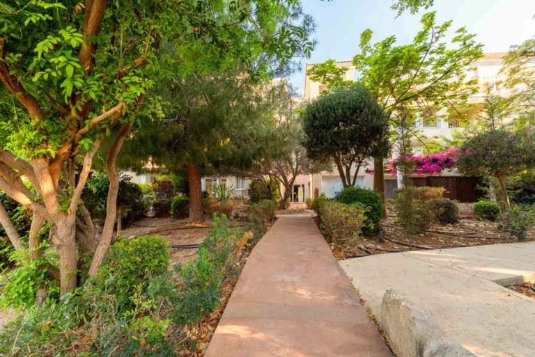 3 Bedroom Apartment for Sale in Paphos – Universal