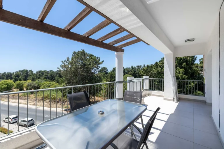 3 Bedroom Apartment for Sale in Paphos – Universal