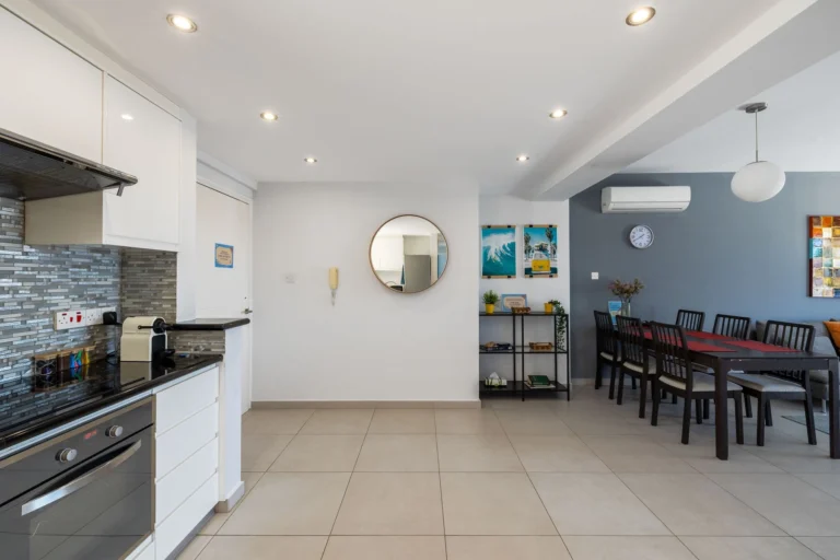 3 Bedroom Apartment for Sale in Paphos – Universal