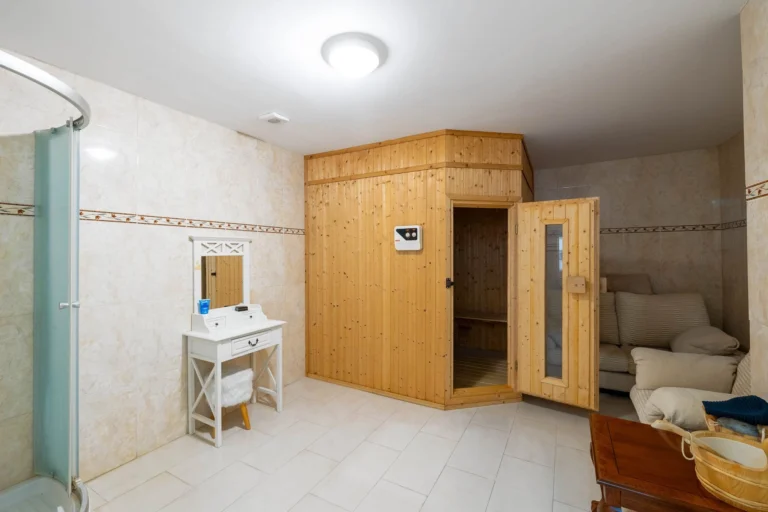 5 Bedroom House for Sale in Agios Tychonas, Limassol District