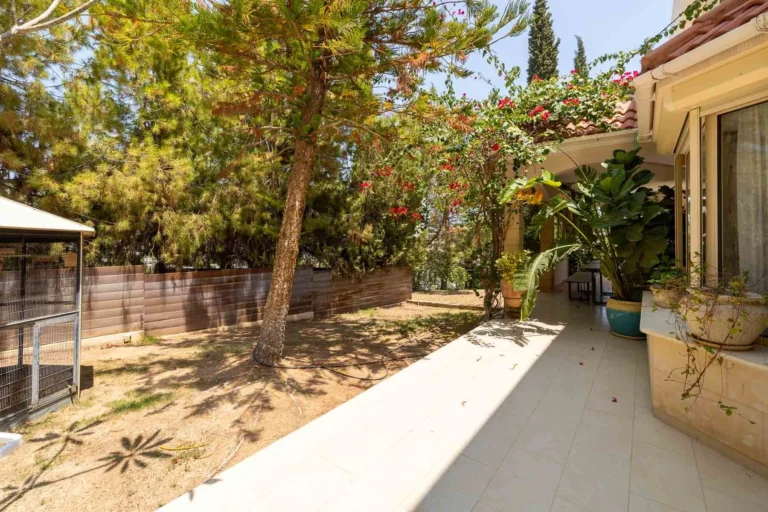 5 Bedroom House for Sale in Agios Tychonas, Limassol District