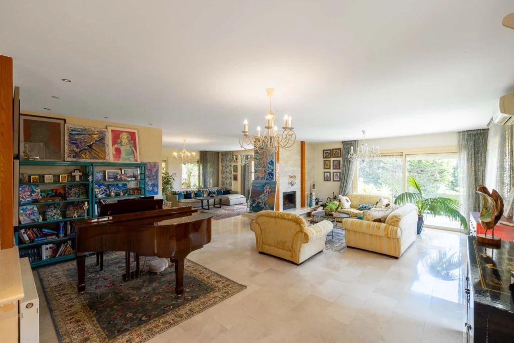 5 Bedroom House for Sale in Agios Tychonas, Limassol District