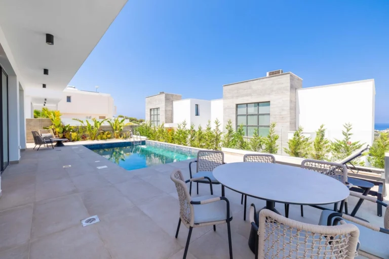 3 Bedroom House for Sale in Chlorakas, Paphos District