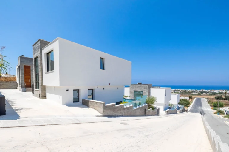 3 Bedroom House for Sale in Chlorakas, Paphos District