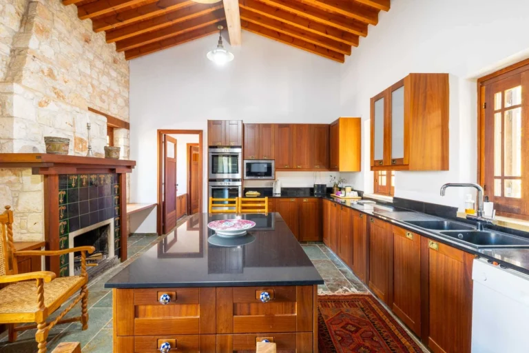 6+ Bedroom House for Sale in Kritou Tera, Paphos District