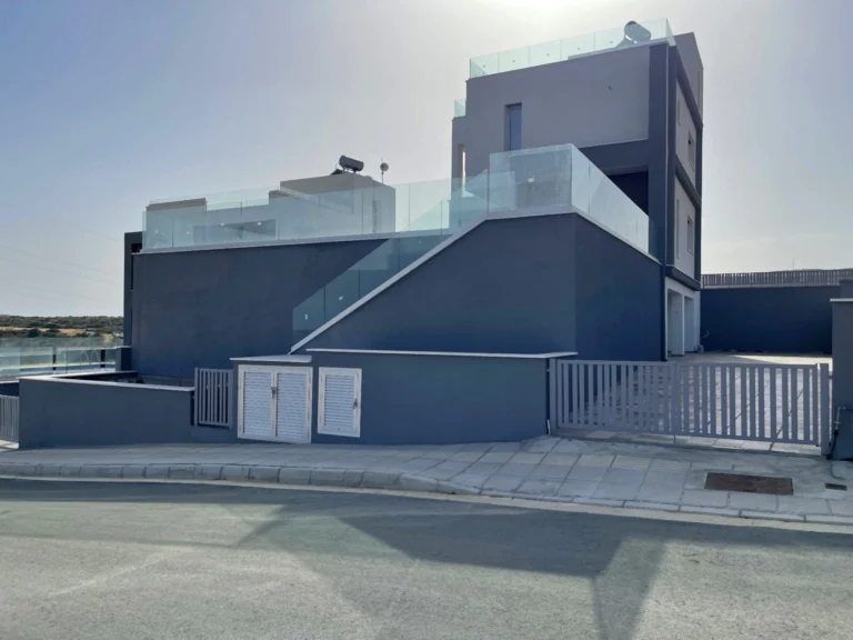 3 Bedroom House for Sale in Parekklisia, Limassol District