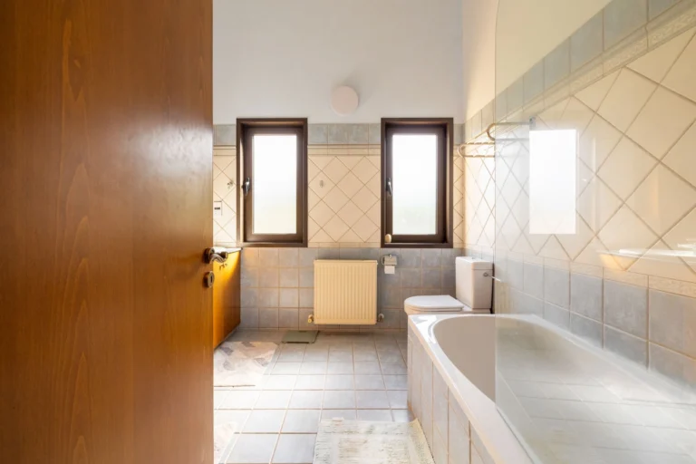 4 Bedroom House for Sale in Mosfiloti, Larnaca District