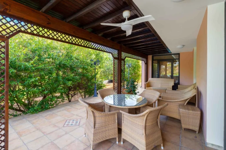 4 Bedroom House for Sale in Mosfiloti, Larnaca District