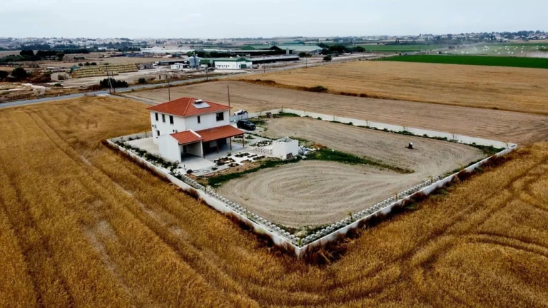 Cheap Houses and Villas for Sale Larnaca up to 1000000 euro