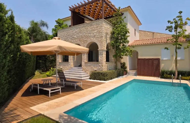 4 Bedroom House for Sale in Limassol – Marina