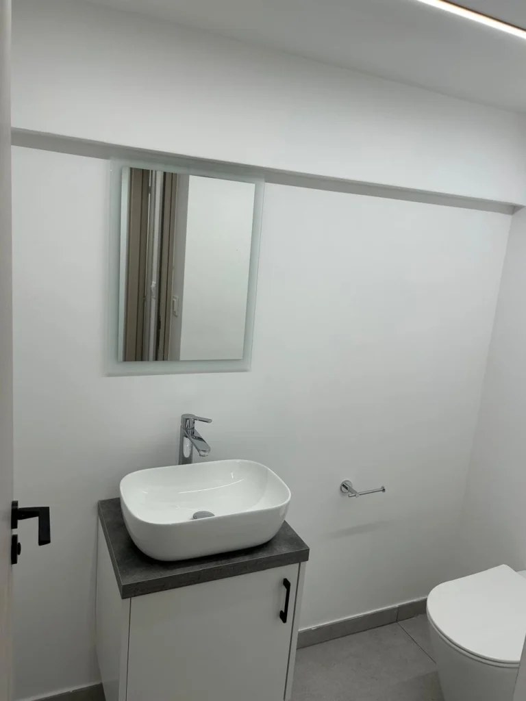 200m² Office for Rent in Limassol District