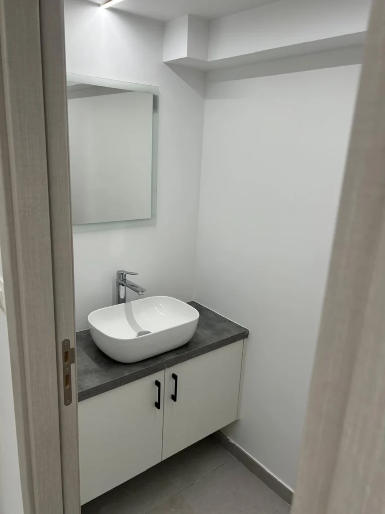 200m² Office for Rent in Limassol District