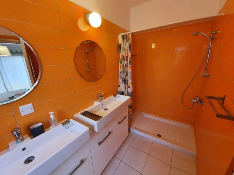 3 Bedroom House for Sale in Strovolos, Nicosia District