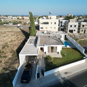 4 Bedroom House for Sale in Dromolaxia, Larnaca District
