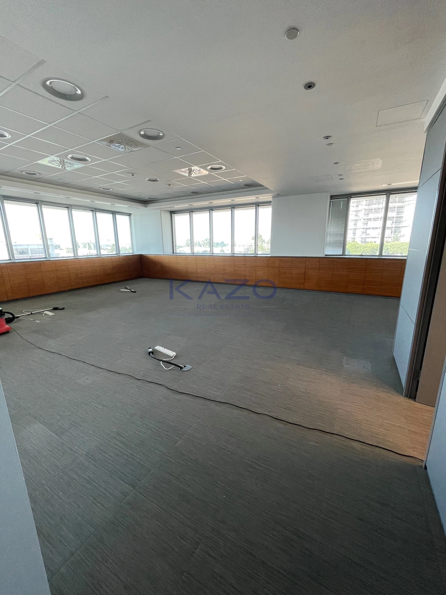 583m² Office for Rent in Limassol District