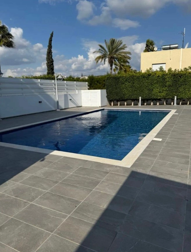 4 Bedroom House for Sale in Agios Tychonas, Limassol District