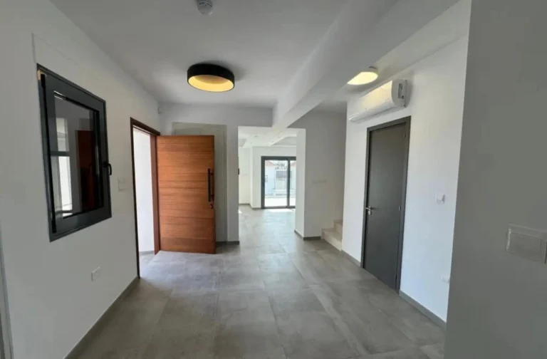 4 Bedroom House for Sale in Agios Tychonas, Limassol District