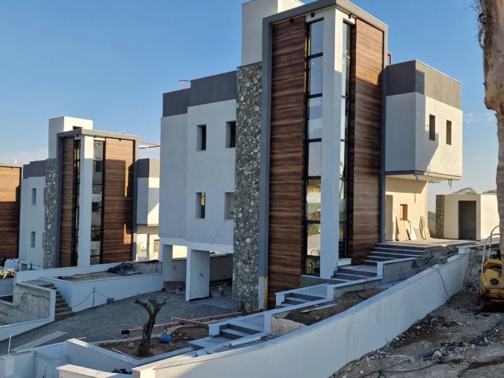 5 Bedroom House for Sale in Parekklisia, Limassol District