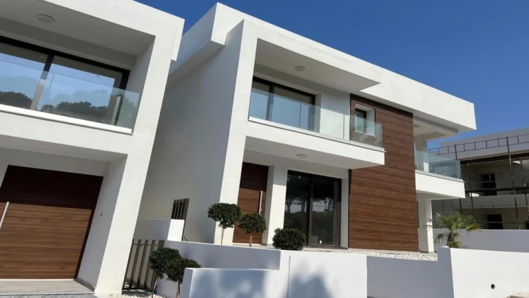 Cheap Houses and Villas for Sale Larnaca up to 700000 euro