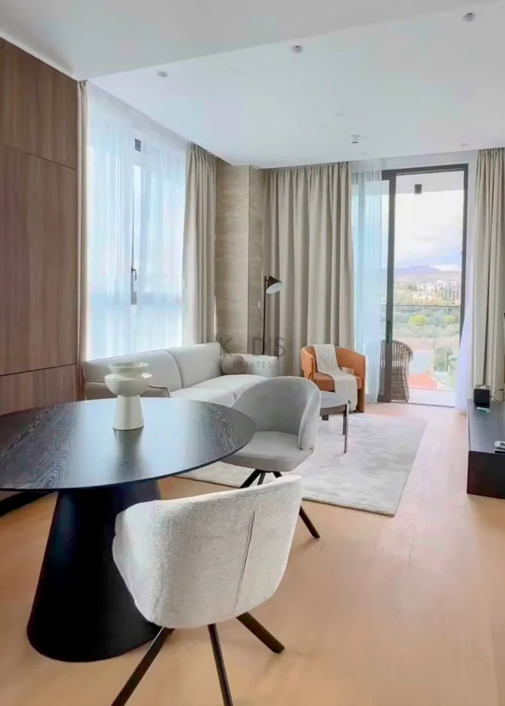 Квартира с 1 спальней в аренду в Агиос Тихонас, район Лимассола