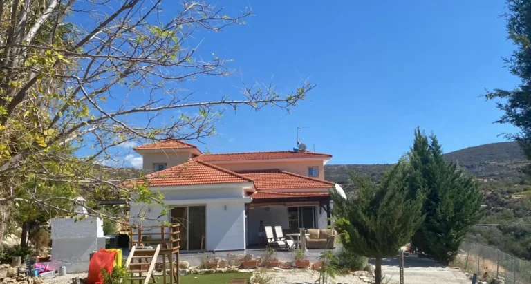 4 Bedroom House for Sale in Laneia, Limassol District
