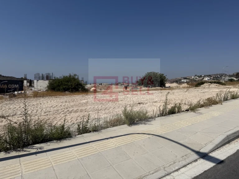 843m² Plot for Sale in Agios Tychonas, Limassol District