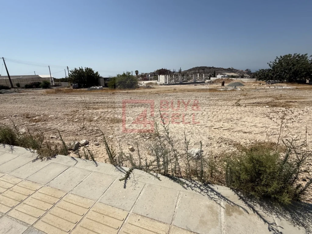 843m² Plot for Sale in Agios Tychonas, Limassol District