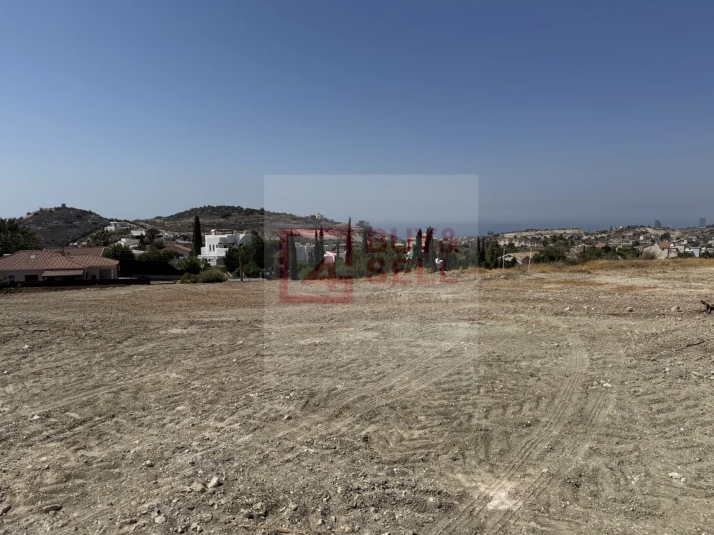 829m² Plot for Sale in Agios Tychonas, Limassol District