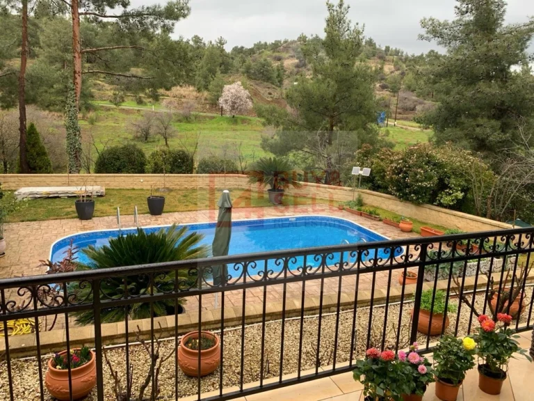 3 Bedroom House for Rent in Kapedes, Nicosia District