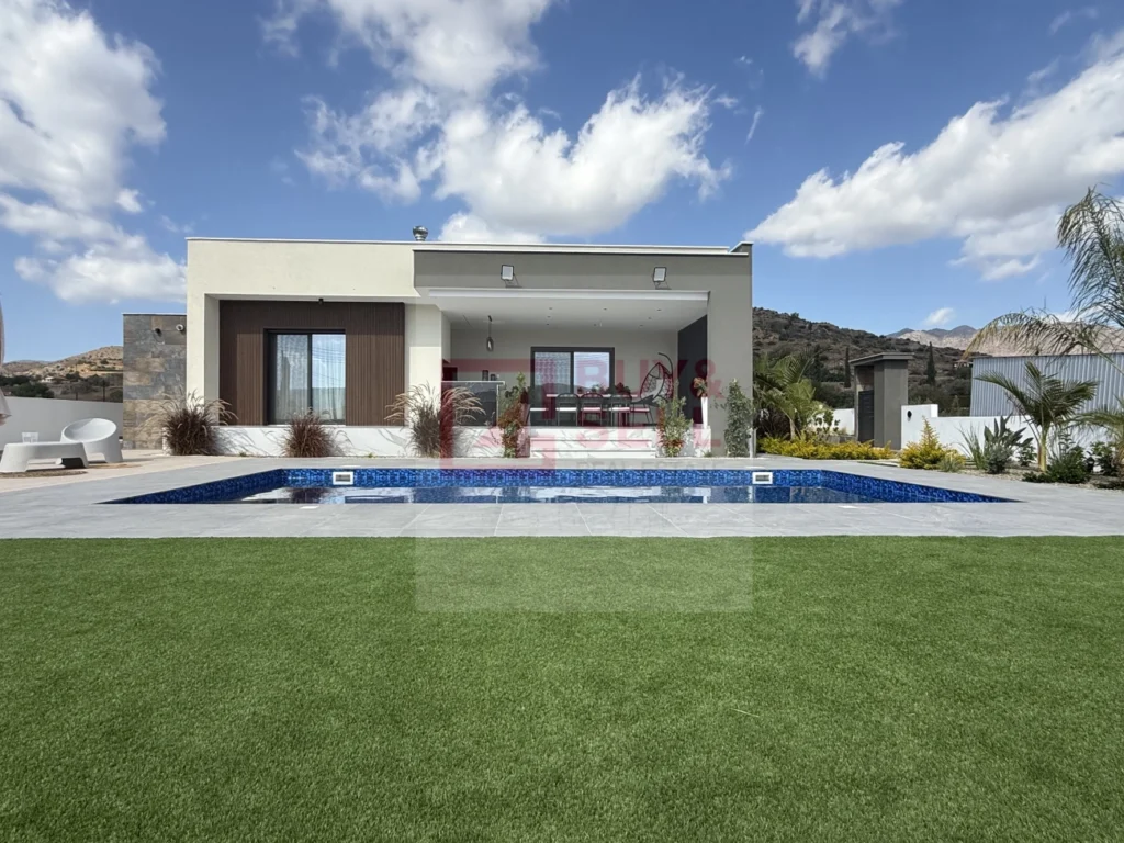 4 Bedroom House for Sale in Eptagoneia, Limassol District