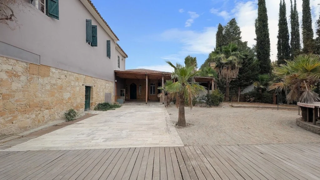 558m² Building for Sale in Nicosia District