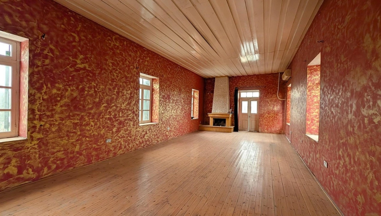558m² Building for Sale in Nicosia District