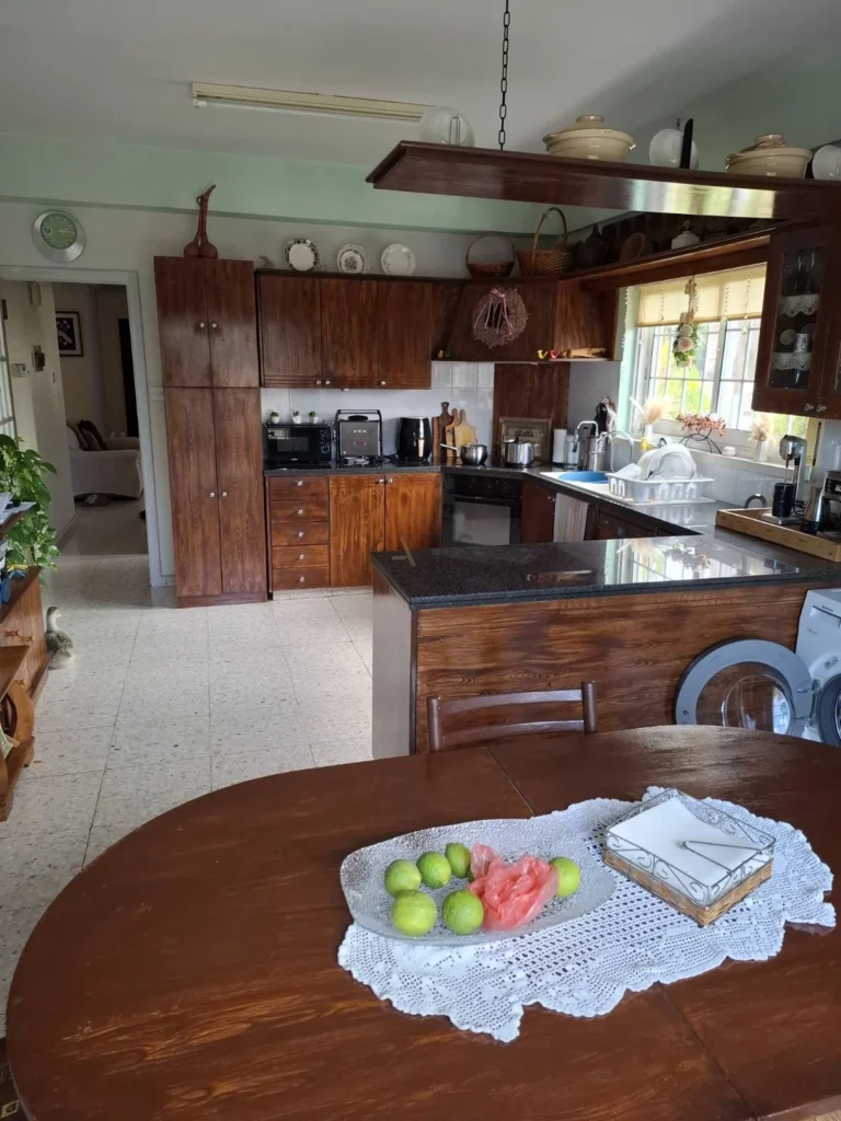 4 Bedroom House for Sale in Ergates, Nicosia District