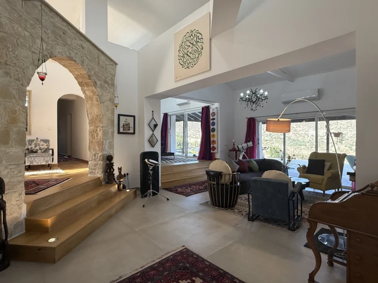 4 Bedroom House for Sale in Akrounta, Limassol District