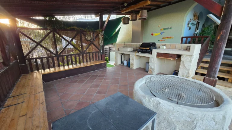 5 Bedroom House for Sale in Germasogeia, Limassol District