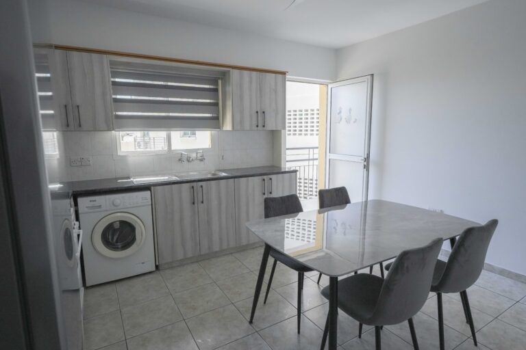 2 Bedroom Apartment for Rent in Larnaca – City Center