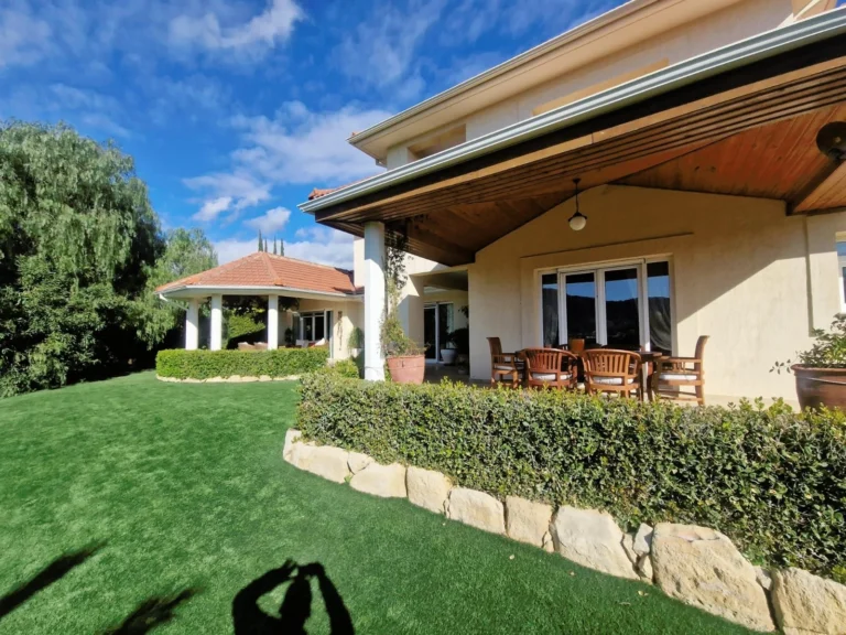 5 Bedroom House for Sale in Laneia, Limassol District