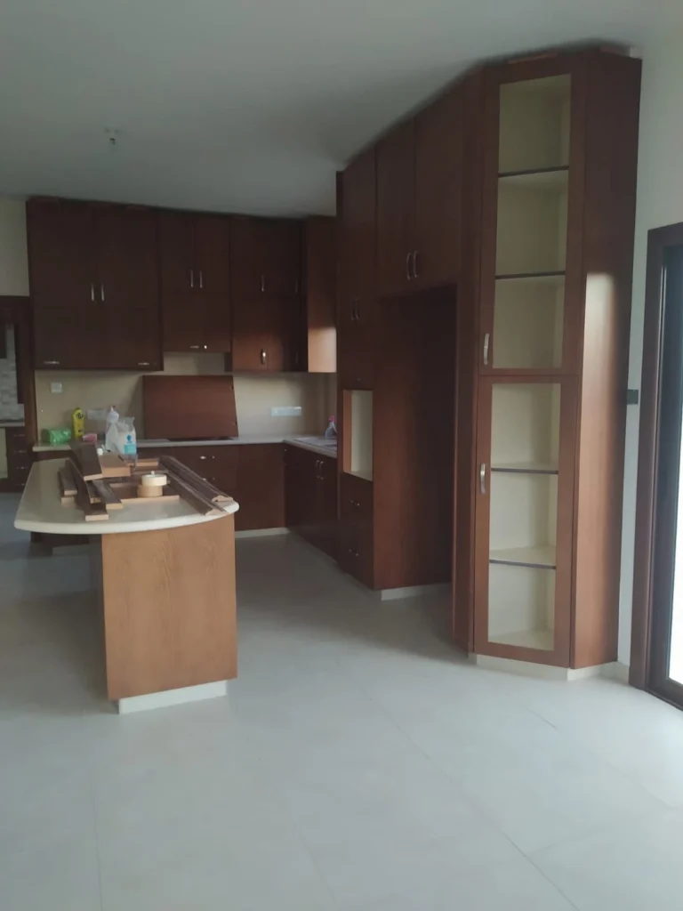 5 Bedroom House for Sale in Trachoni Lemesou, Limassol District