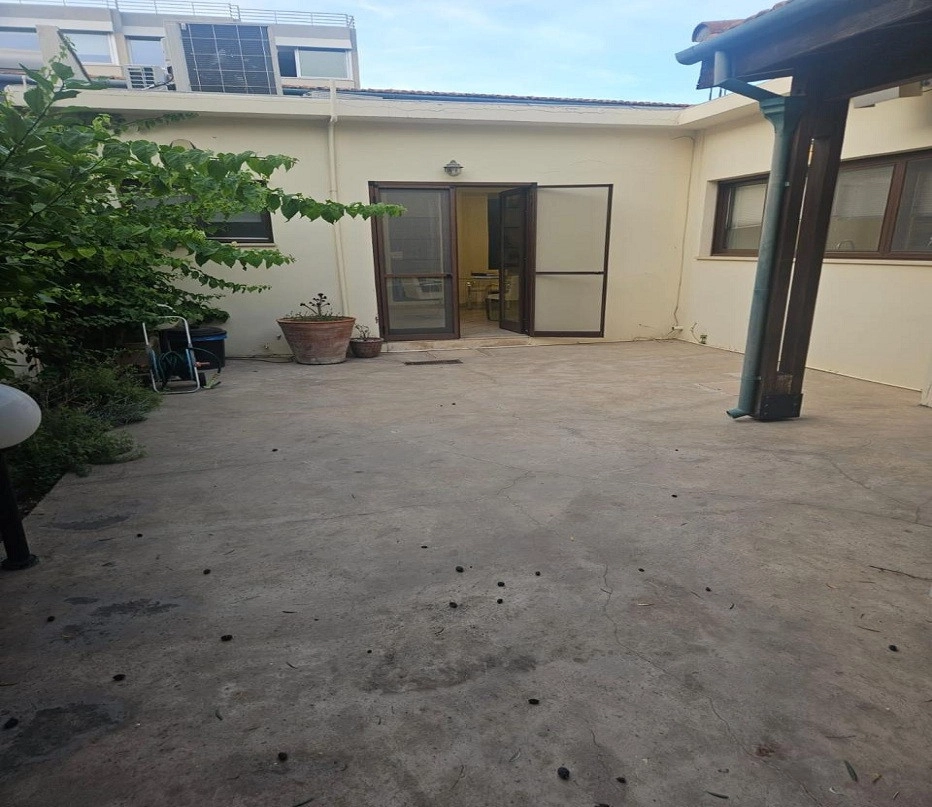 200m² Building for Rent in Limassol – Katholiki