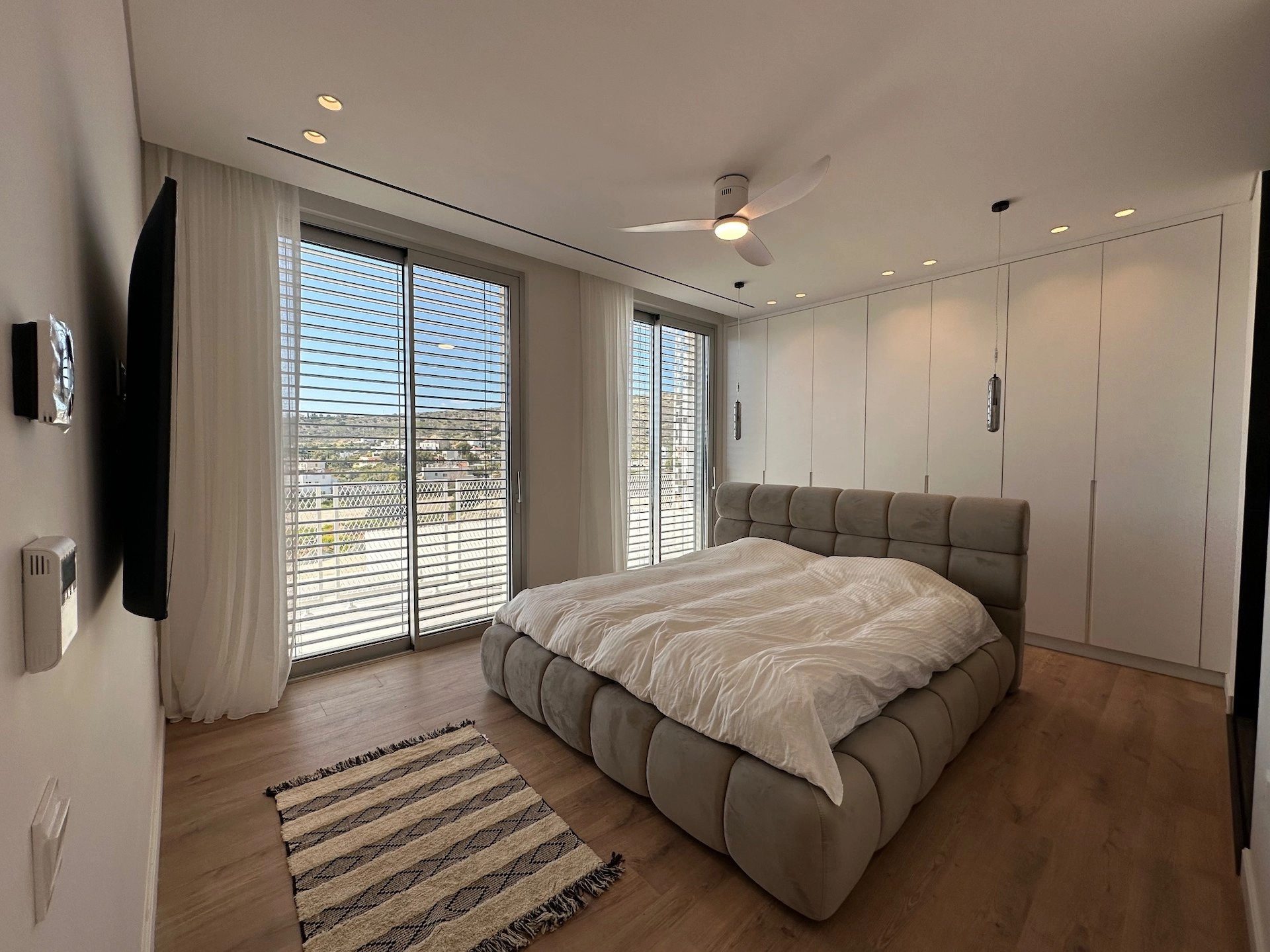 6+ Bedroom House for Rent in Agios Tychonas, Limassol District