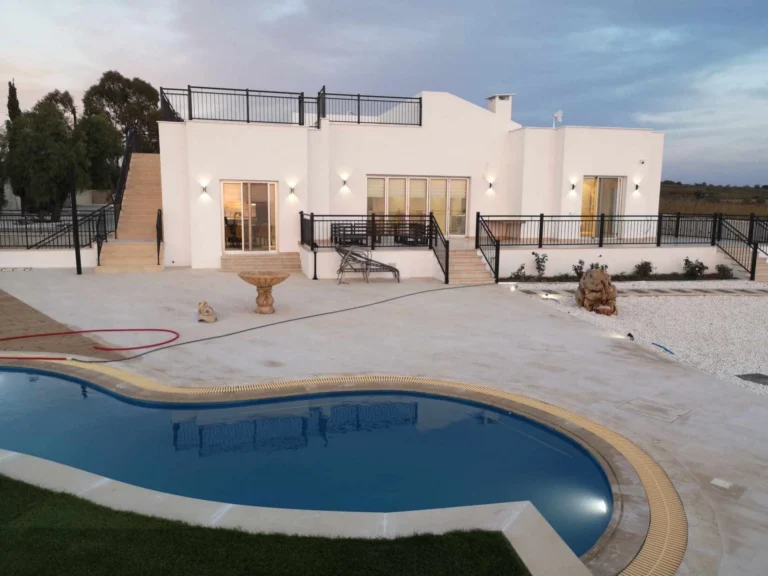 5 Bedroom House for Sale in Kathikas, Paphos District