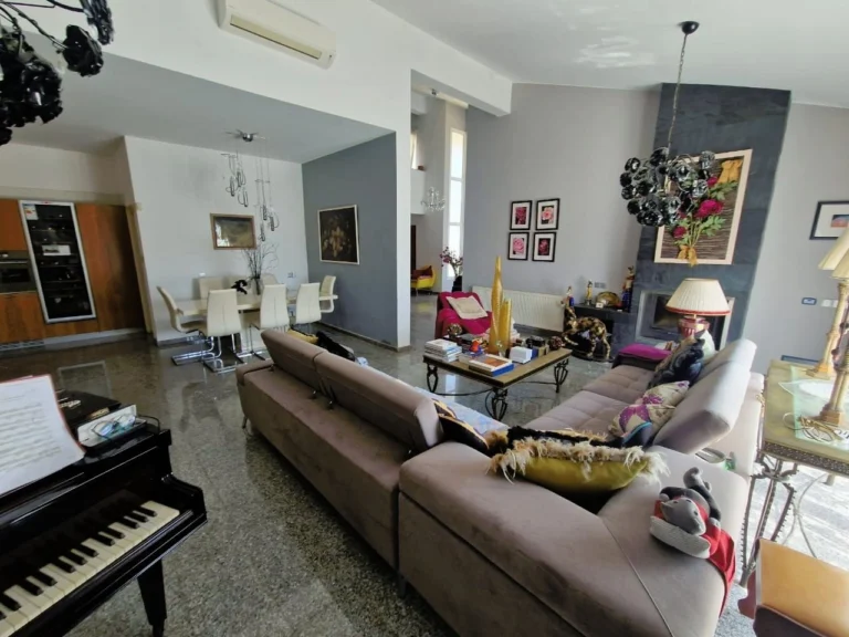 5 Bedroom House for Sale in Parekklisia, Limassol District