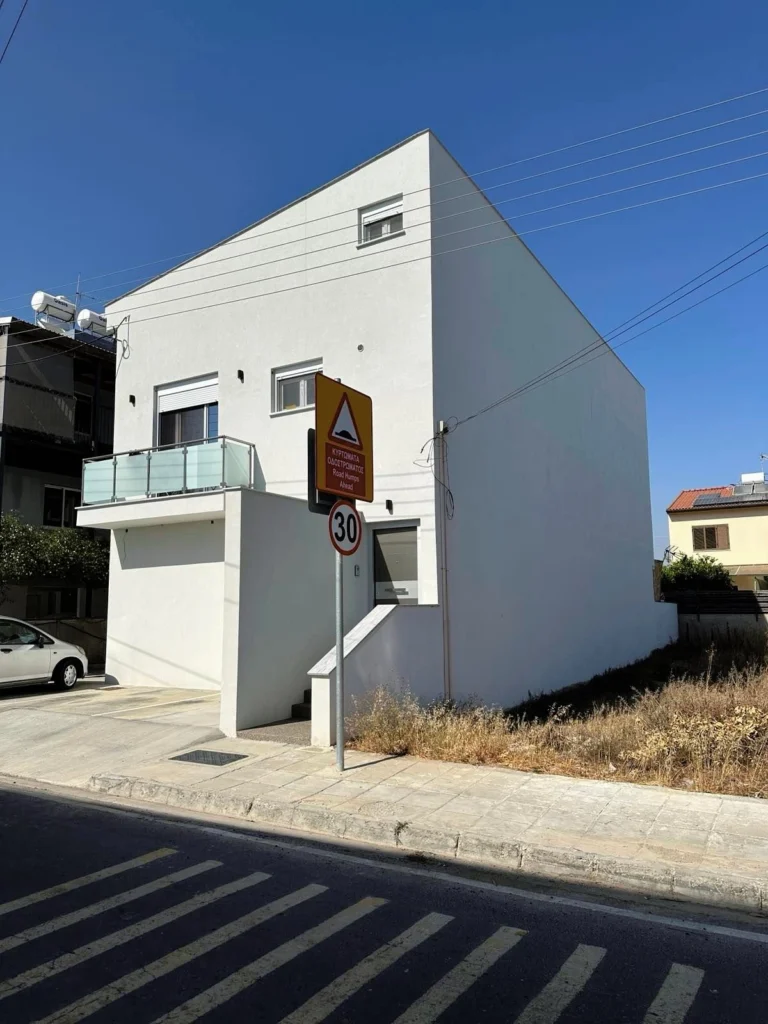 4 Bedroom Apartment for Sale in Asomatos, Limassol District