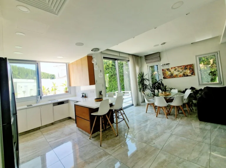 5 Bedroom House for Sale in Limassol – Agios Athanasios