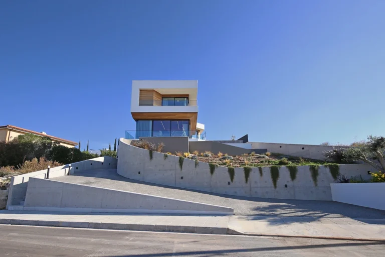 6+ Bedroom House for Sale in Konia, Paphos District