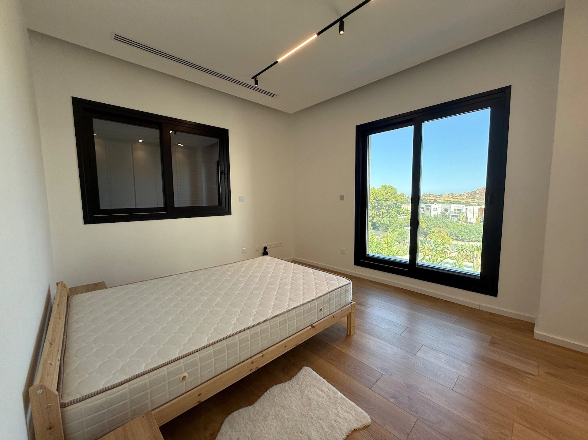 5 Bedroom House for Rent in Agios Tychonas, Limassol District