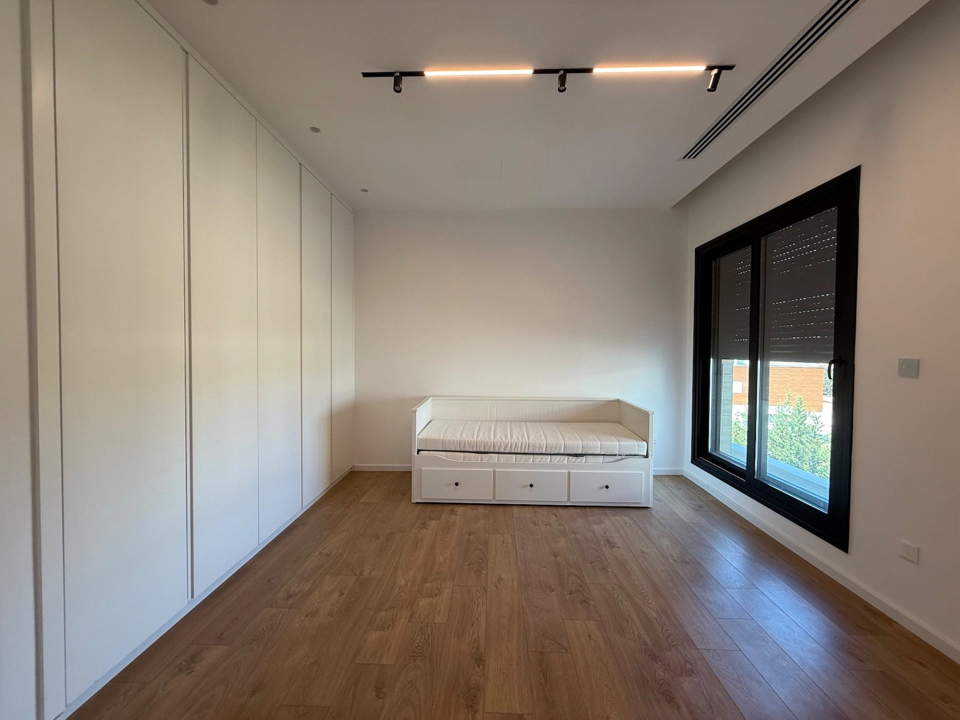 5 Bedroom House for Rent in Agios Tychonas, Limassol District