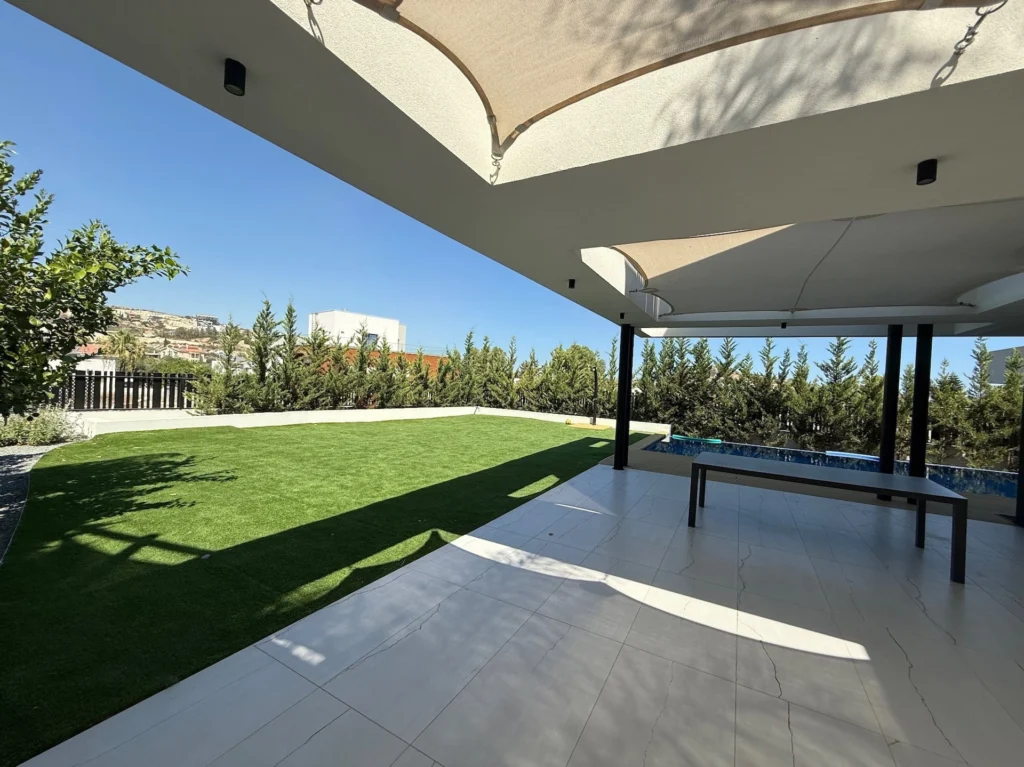 5 Bedroom House for Rent in Agios Tychonas, Limassol District