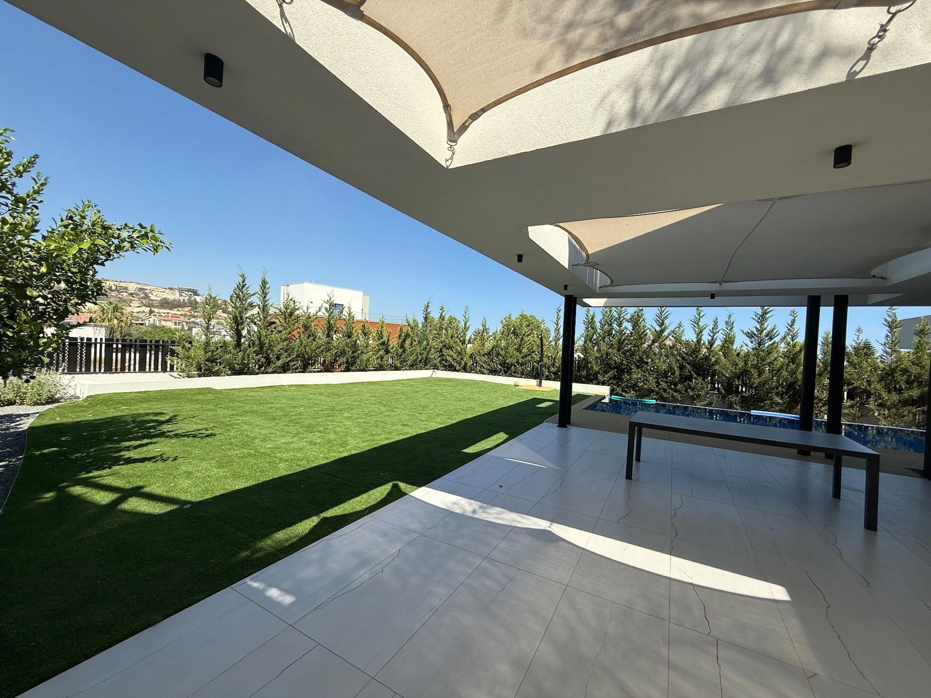 5 Bedroom House for Rent in Agios Tychonas, Limassol District