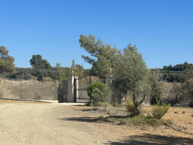 5 Bedroom House for Sale in Moni, Limassol District